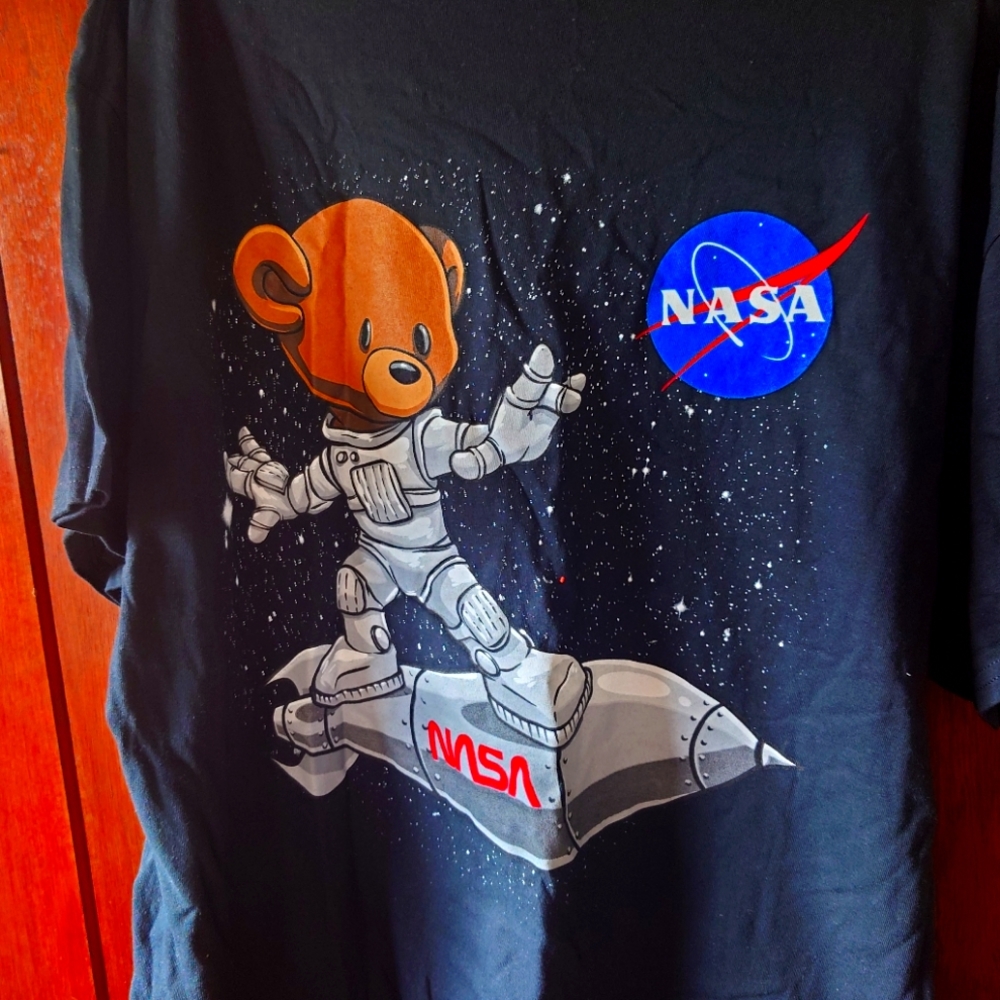 NASA Tshirt - Picture 2 of 2